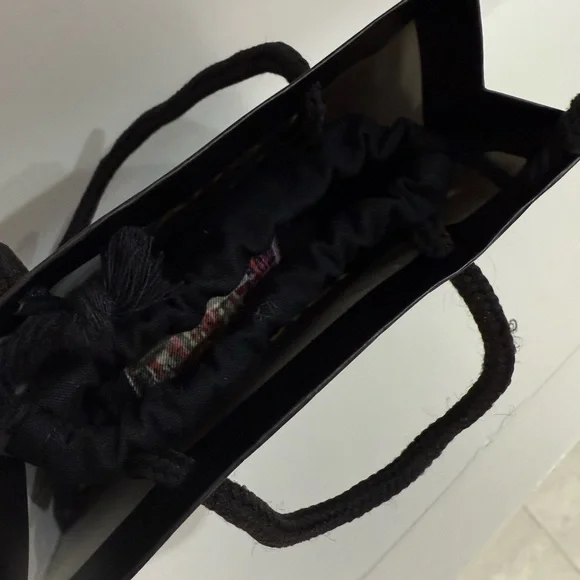 PLEASE READ! – Chanel Customer Appreciation - Picture 10 of 13